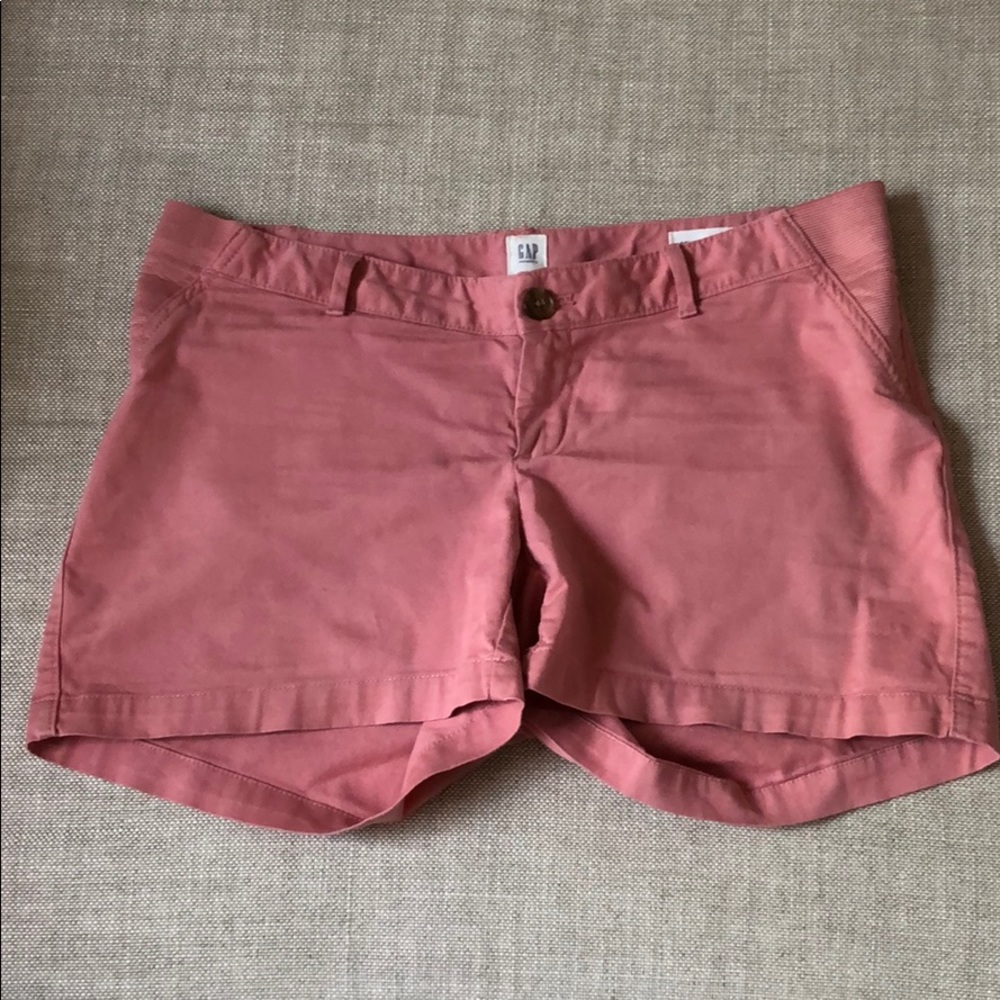 Gap maternity shorts